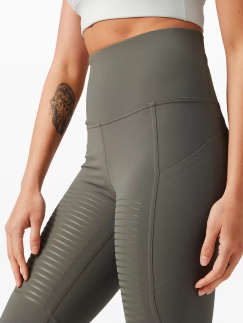 Lululemon Rogue Renegade SHR Tight 25" Olive Green Leggings